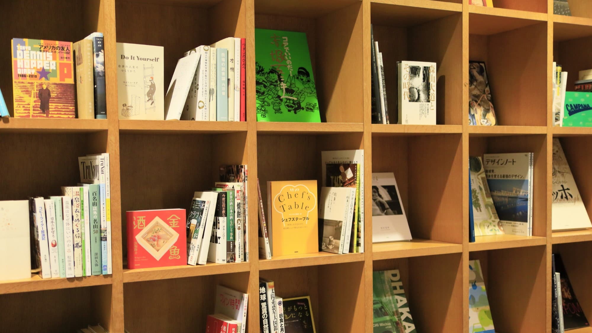 [Library] You can find your favorite book and relax.