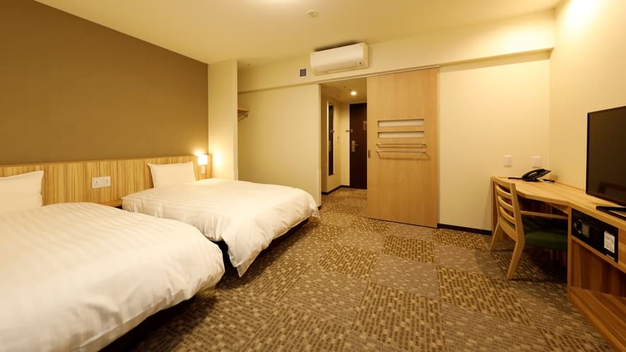Twin room 
