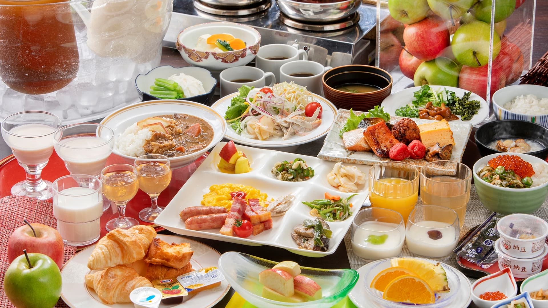 Breakfast buffet-Japanese and Western buffet with Aomori's local cuisine