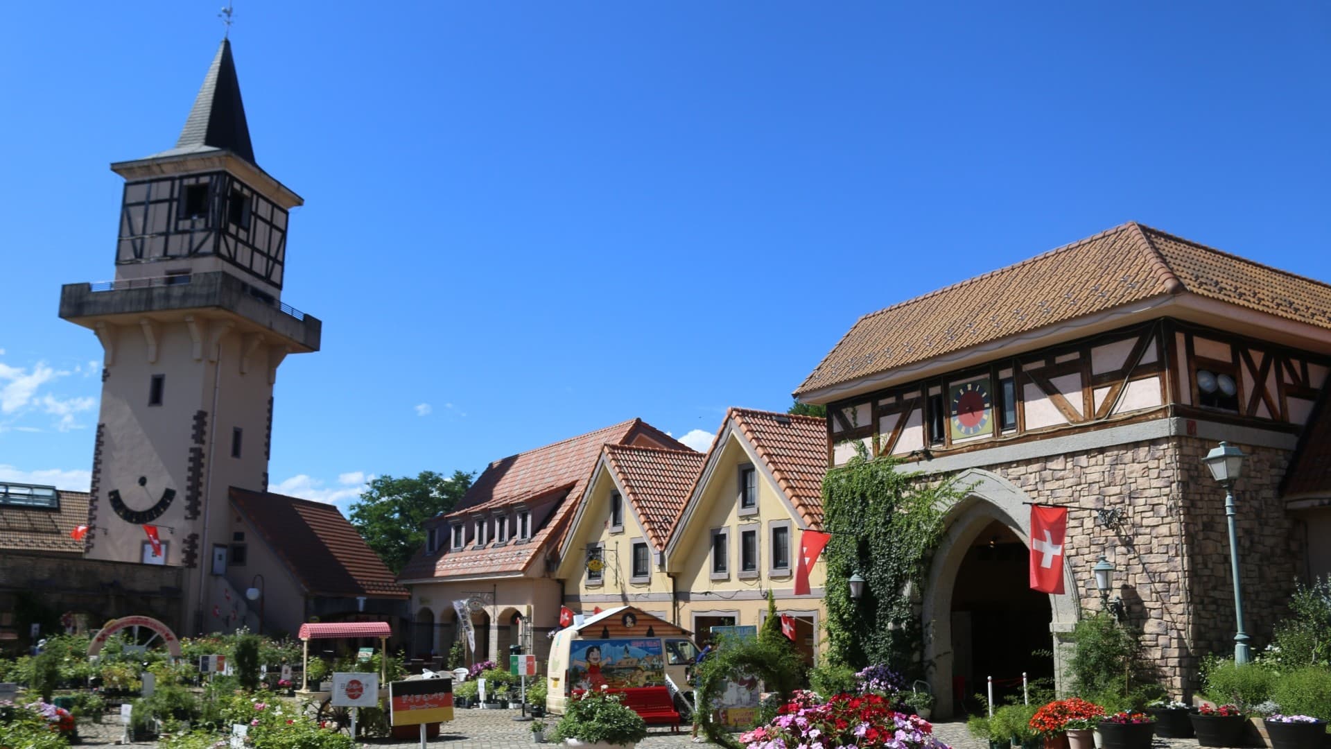 [Heidi's Village] 30 minutes by car. You'll be thrilled by the world of the anime.