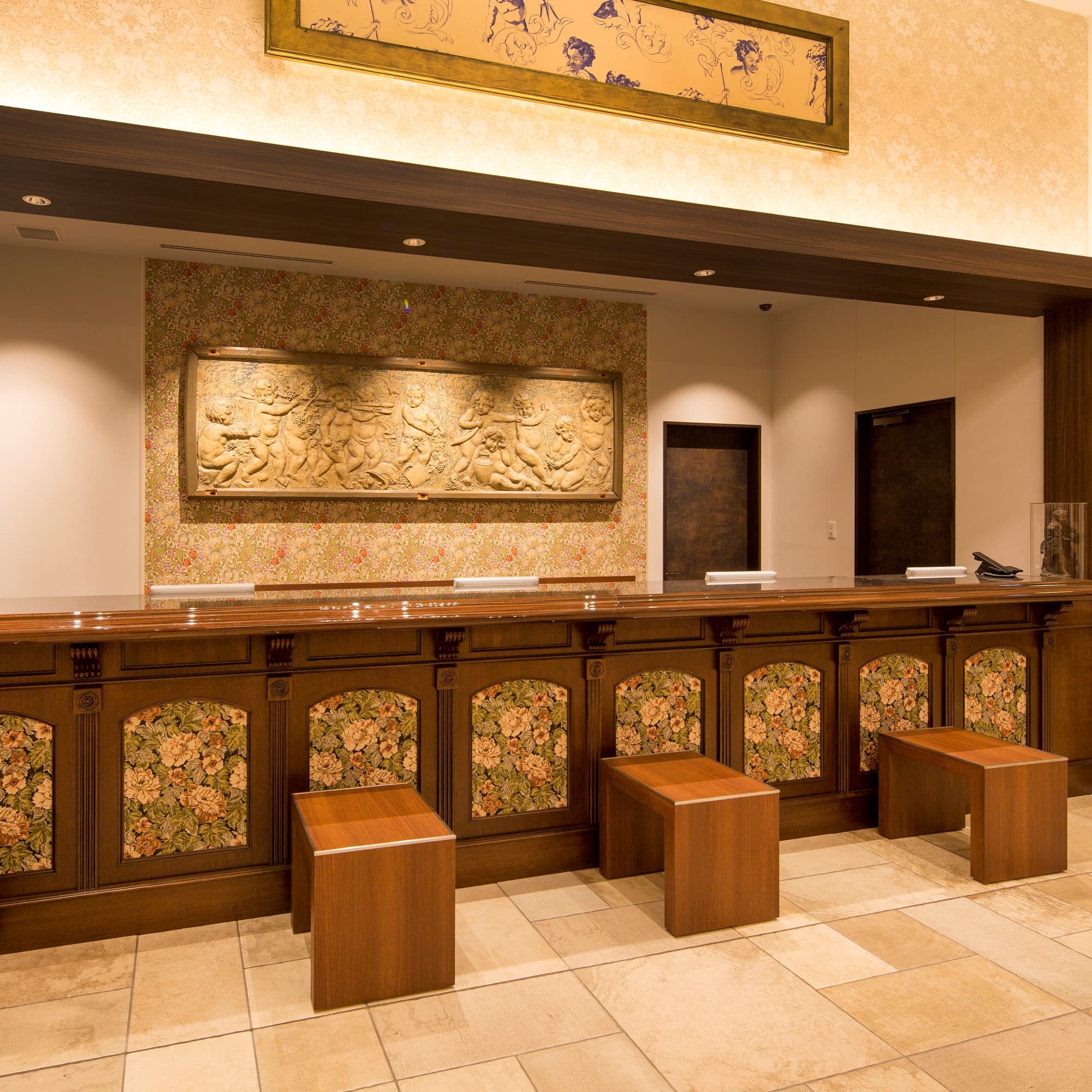 [Facilities in the building] Front counter