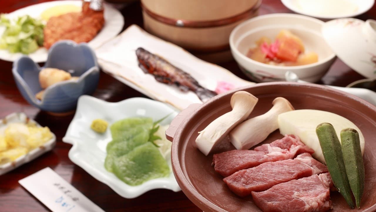 *Dinner example: We will prepare dishes that make full use of local mountain produce.