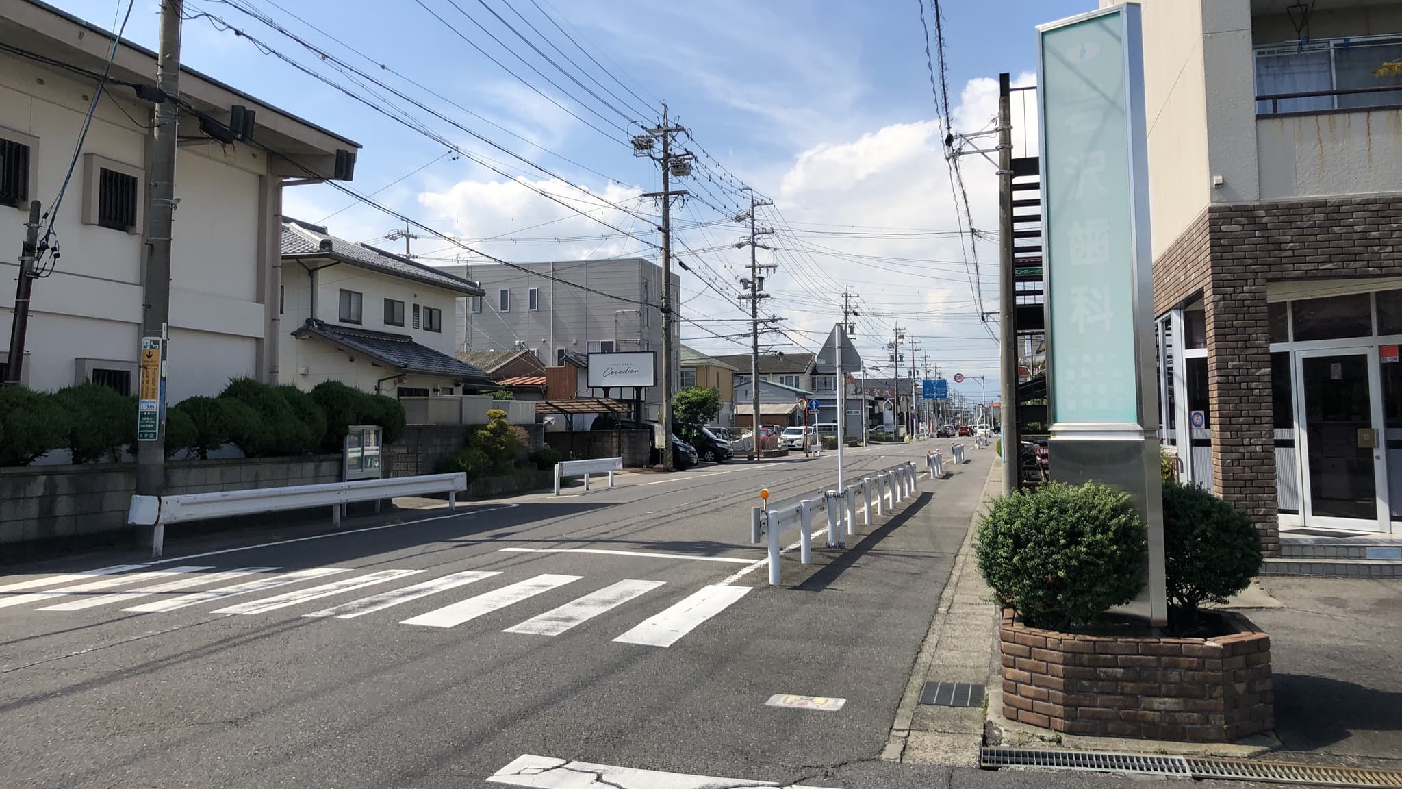 Directions 5_Turn right at the T-junction of "Iwasawa Dental Clinic"
