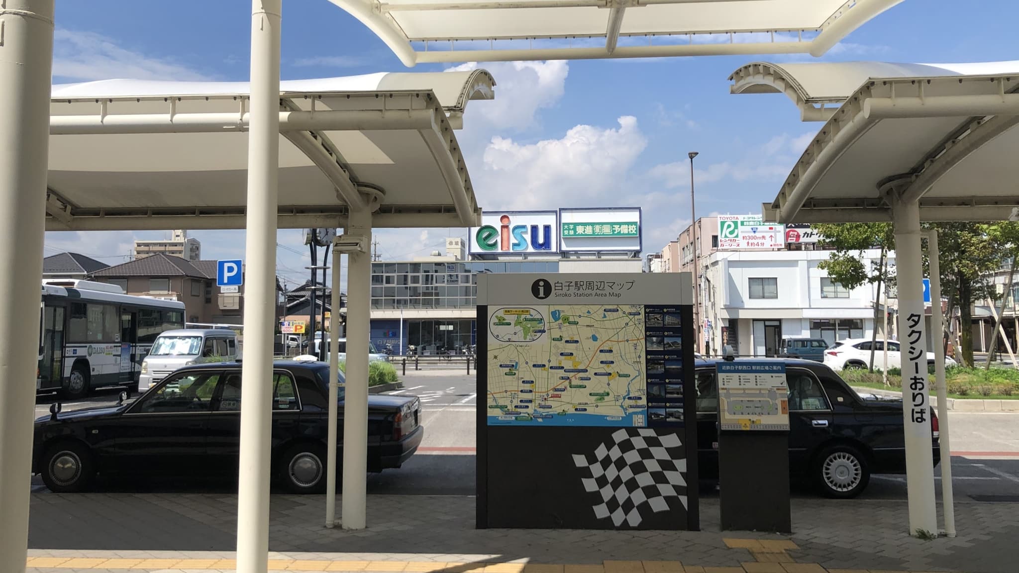 Directions 1_From the ticket gates of Kintetsu "Shirako Station" take the West Exit