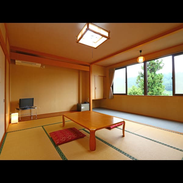 ★【10-tatami mat Japanese-style room】Includes washbasin and bidet toilet. Relax and unwind in this spacious Japanese-style room♪