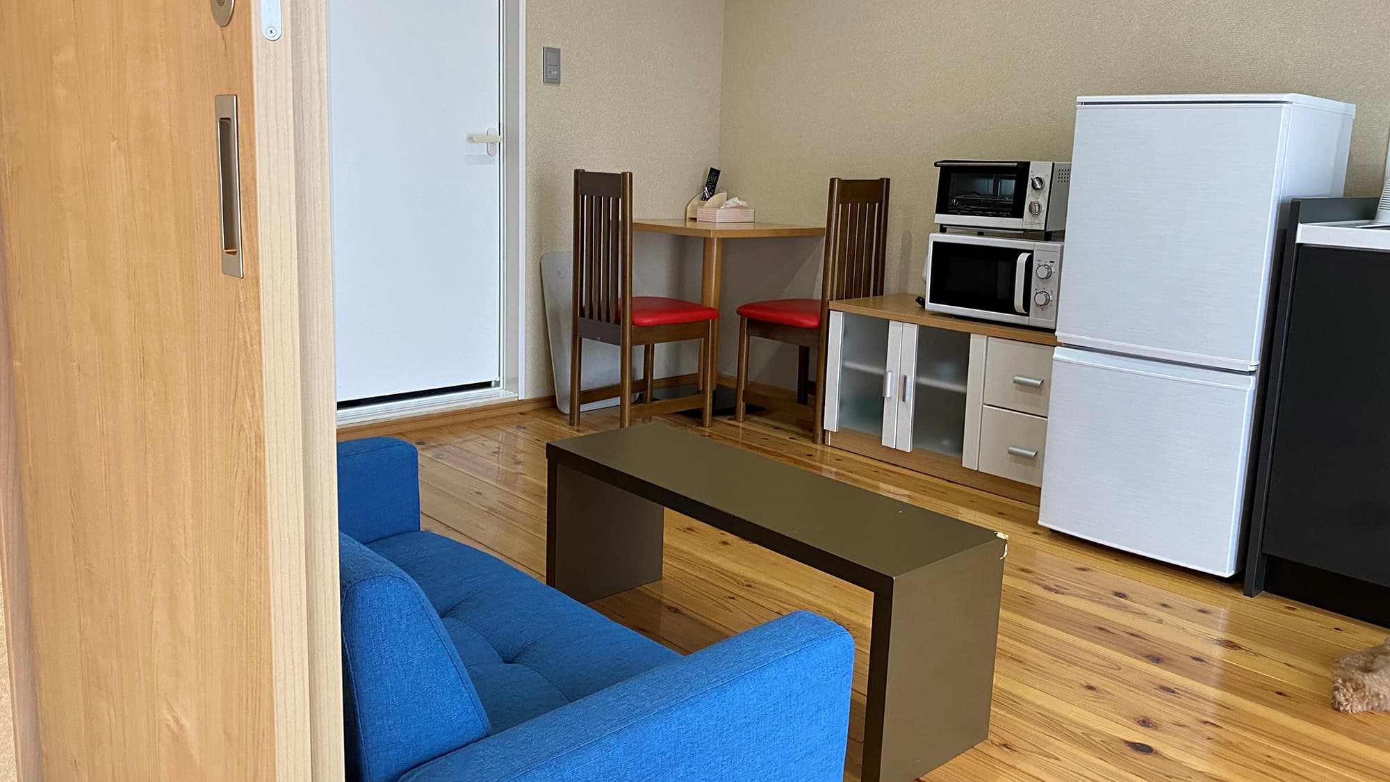 ・ Apartment city view (Room 303)