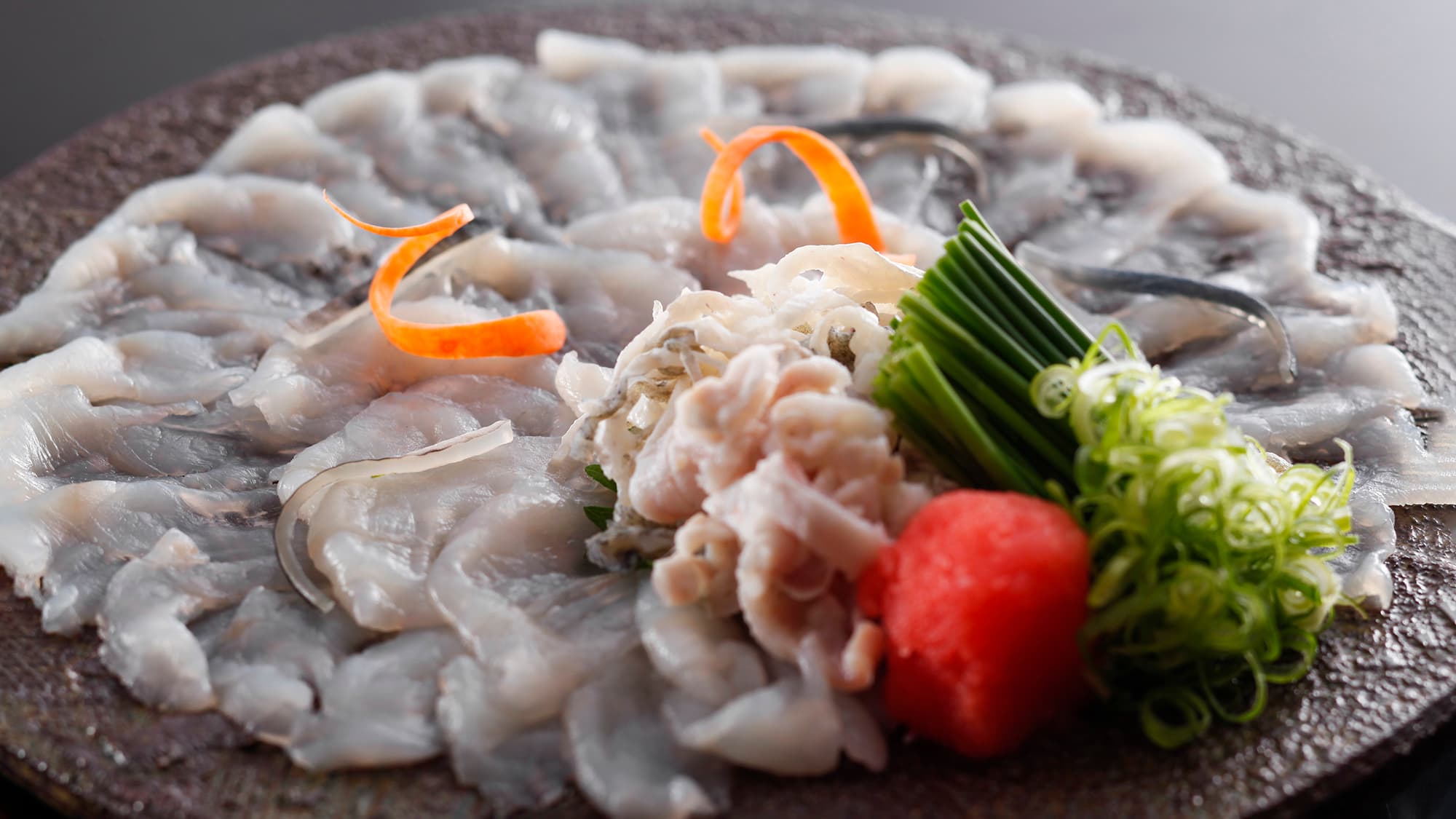 Awaji Island 3-year-old tiger pufferfish - thinly sliced