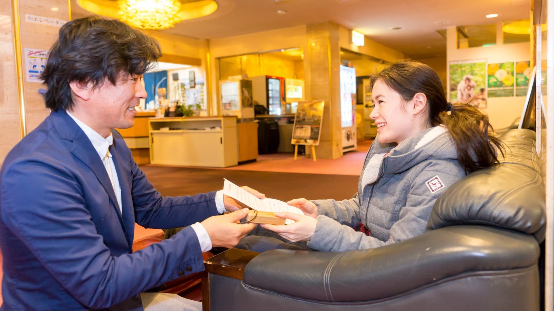 Welcome to Hotel Yudanaka. Please enjoy the natural hot springs and spend your time relaxing.