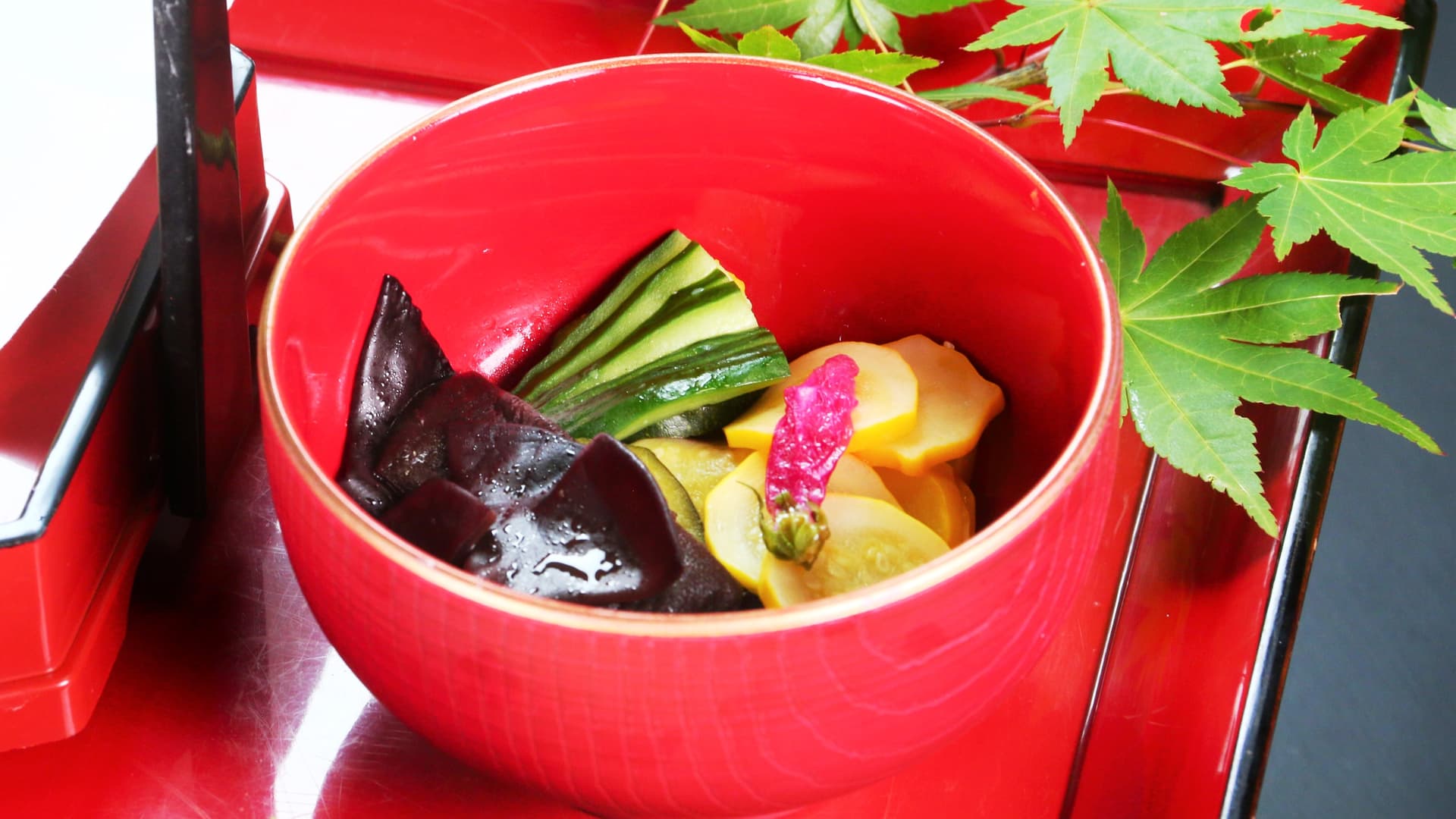 [Meal] An example of a vegetarian kaiseki set dinner. Please enjoy the dishes that make the best use of seasonal ingredients.