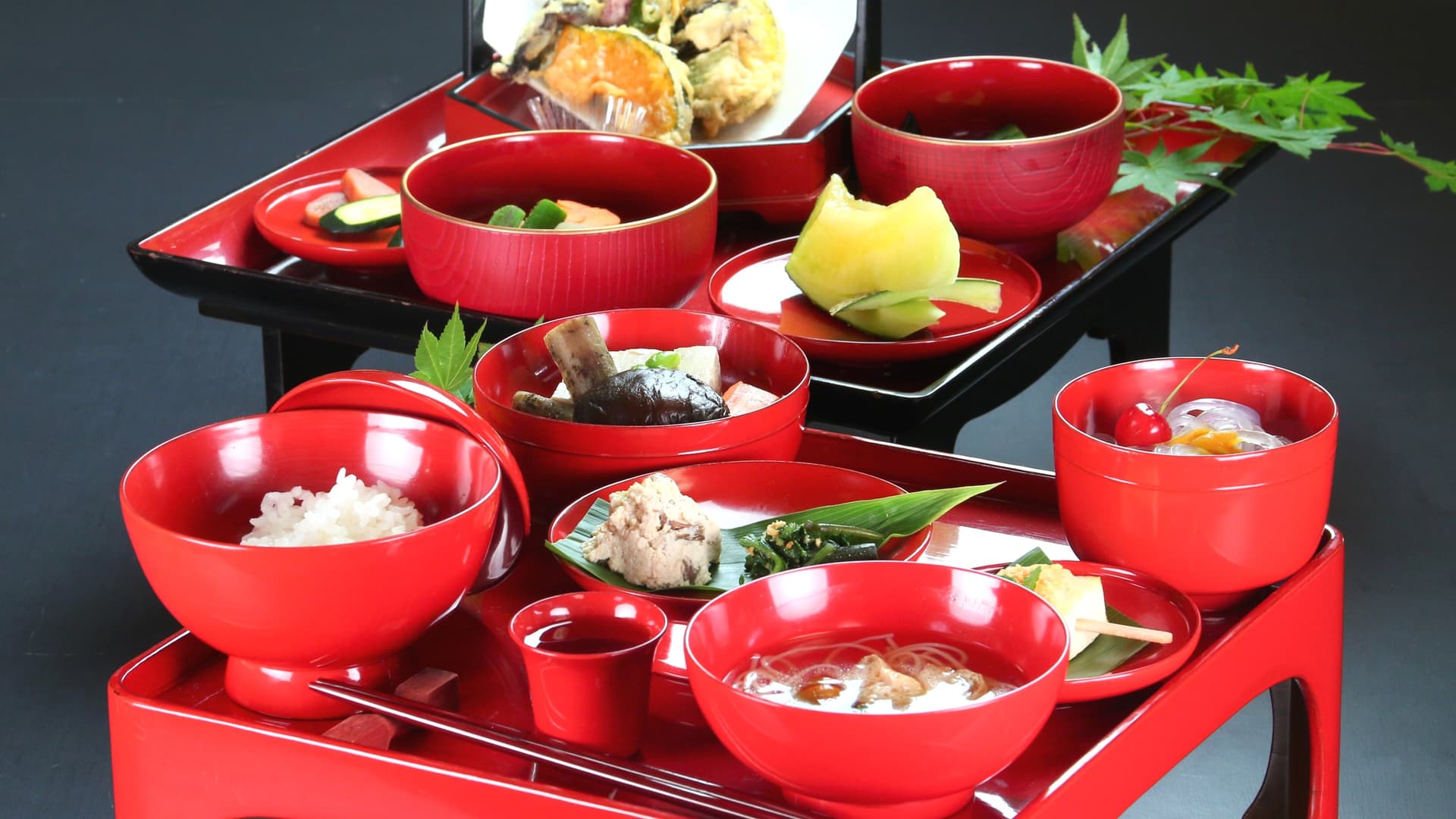 [Meal] An example of a vegetarian kaiseki set dinner. Please enjoy the dishes that make the best use of seasonal ingredients.
