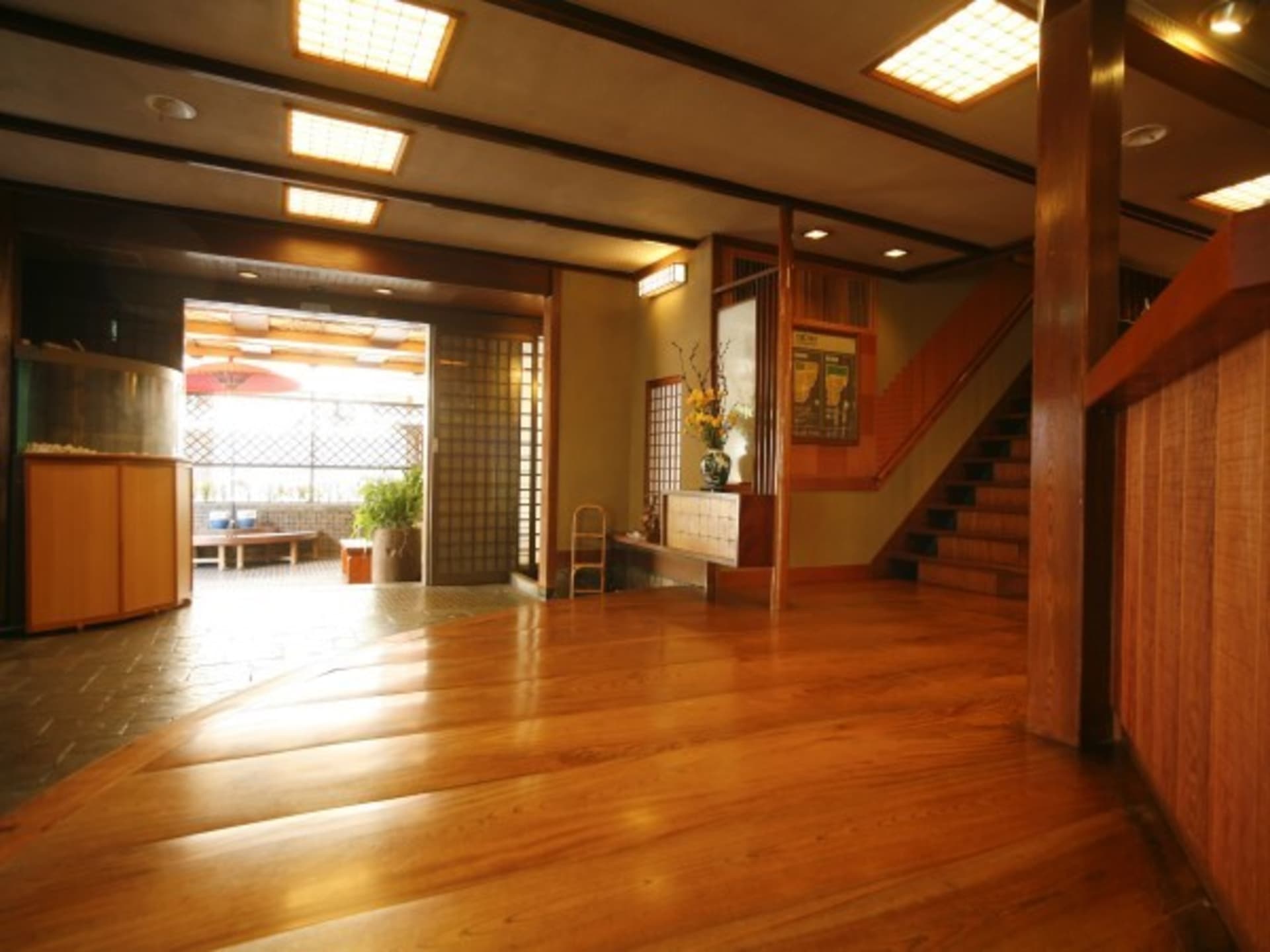 Interior - Entrance
