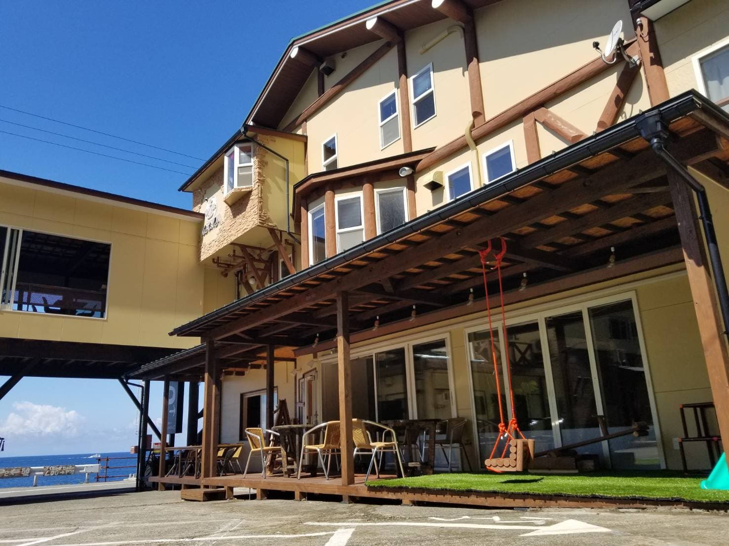 Log house exterior image