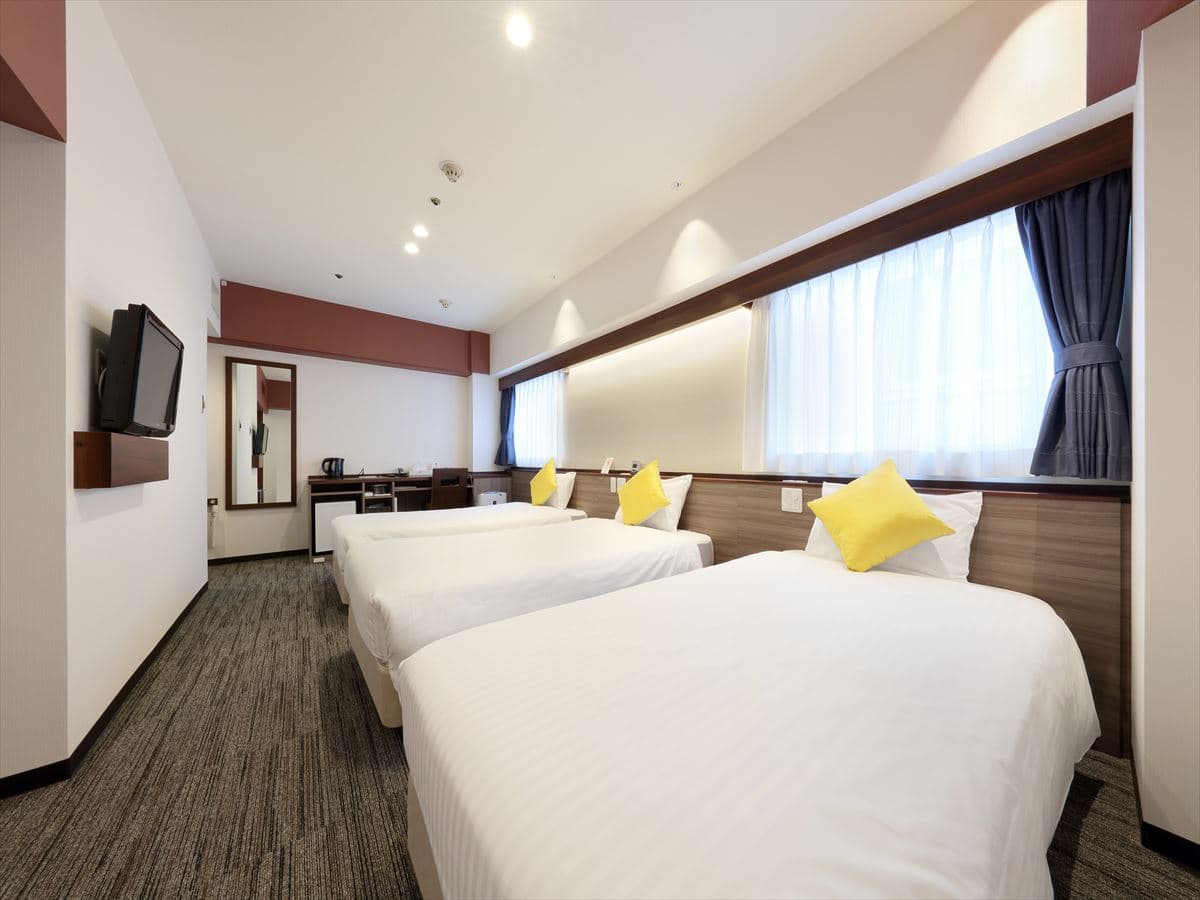 Triple room