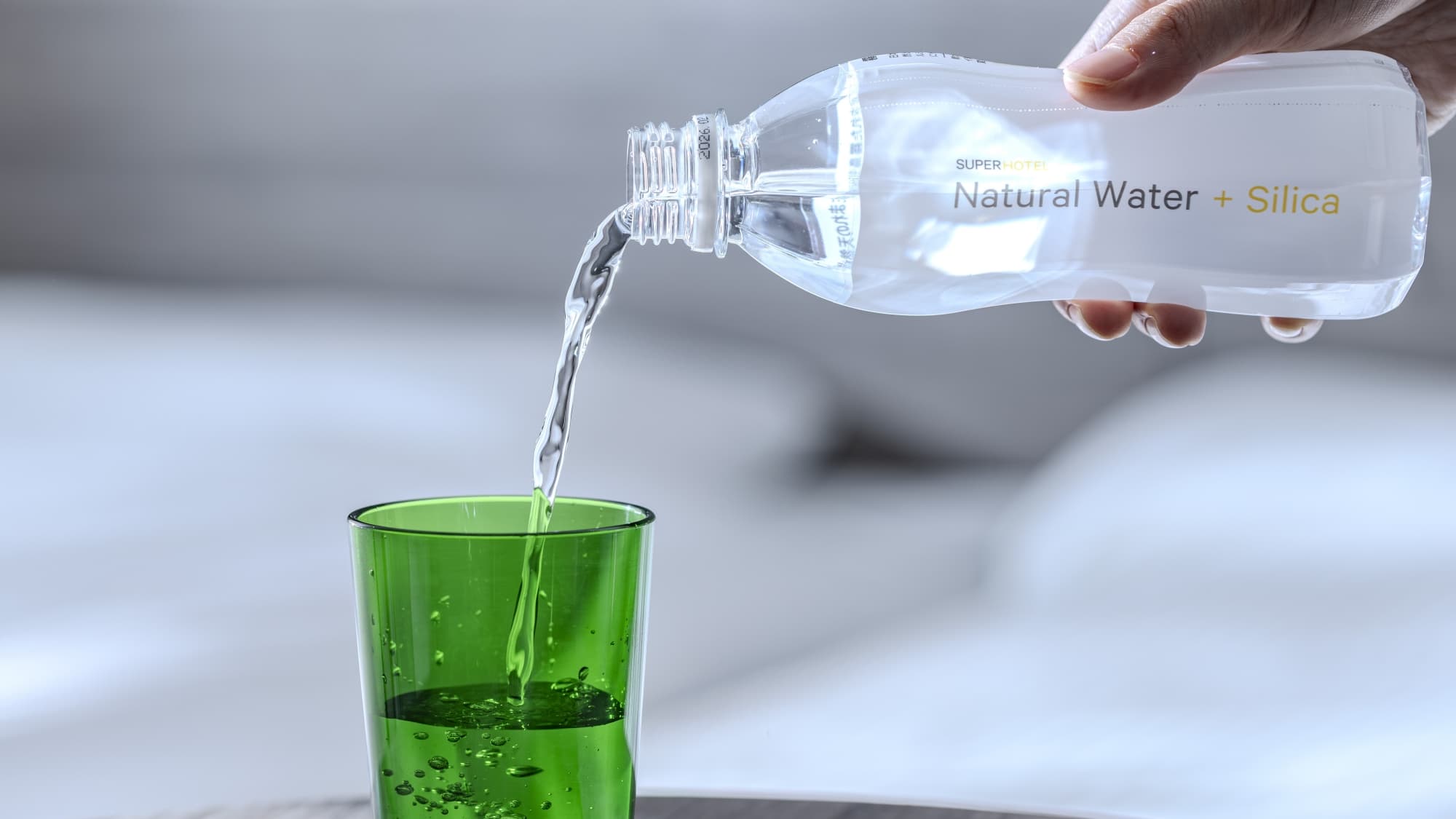 High-quality silica water rich in minerals