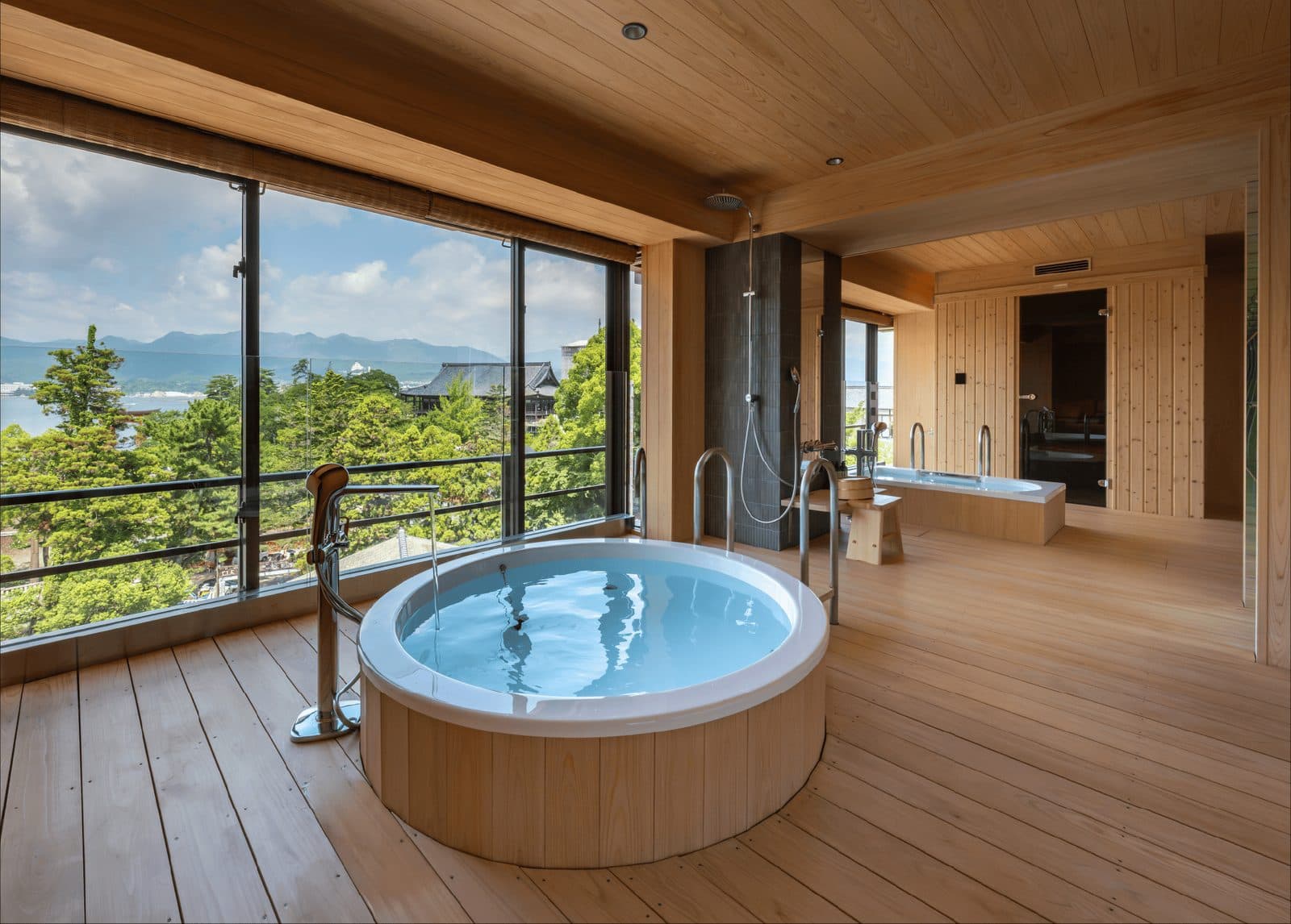 Seaside Royal Suites