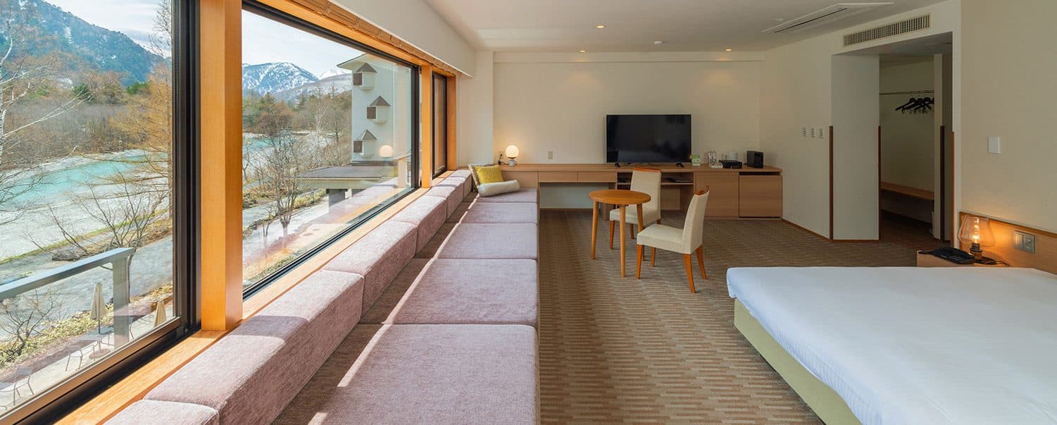 Theater rooms with 5 m windows