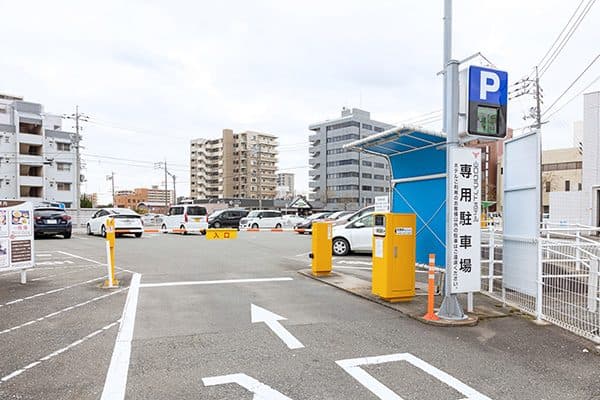 Free parking for guests
