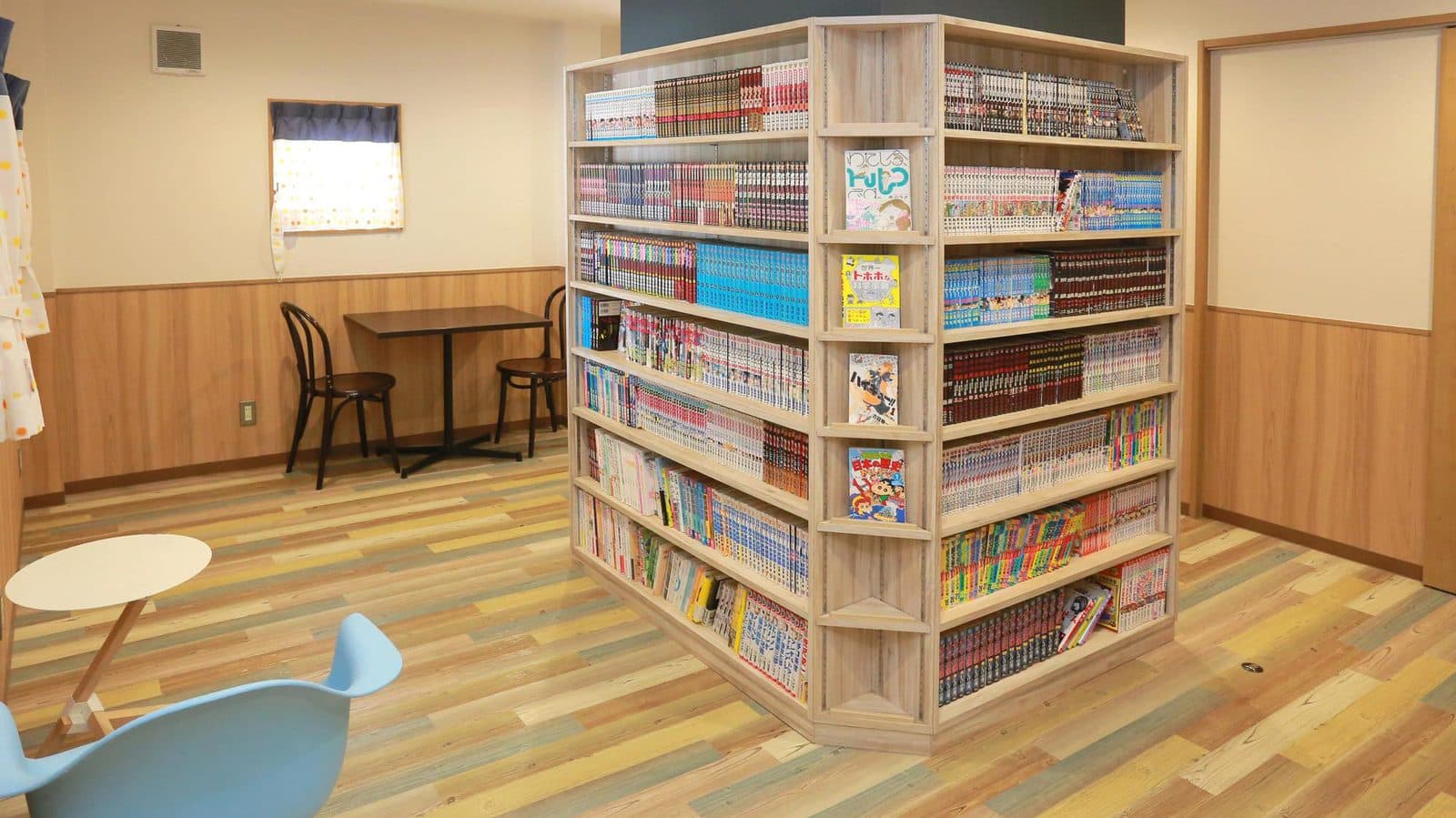 Over 8,000 manga