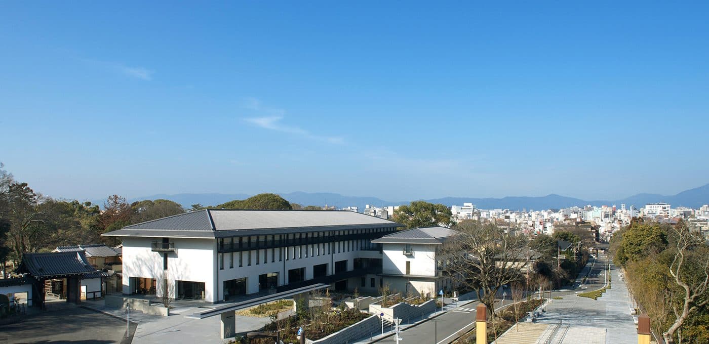 지온인 산문 앞 입지