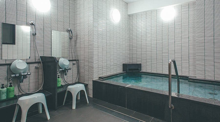 천연 광석의 대욕장