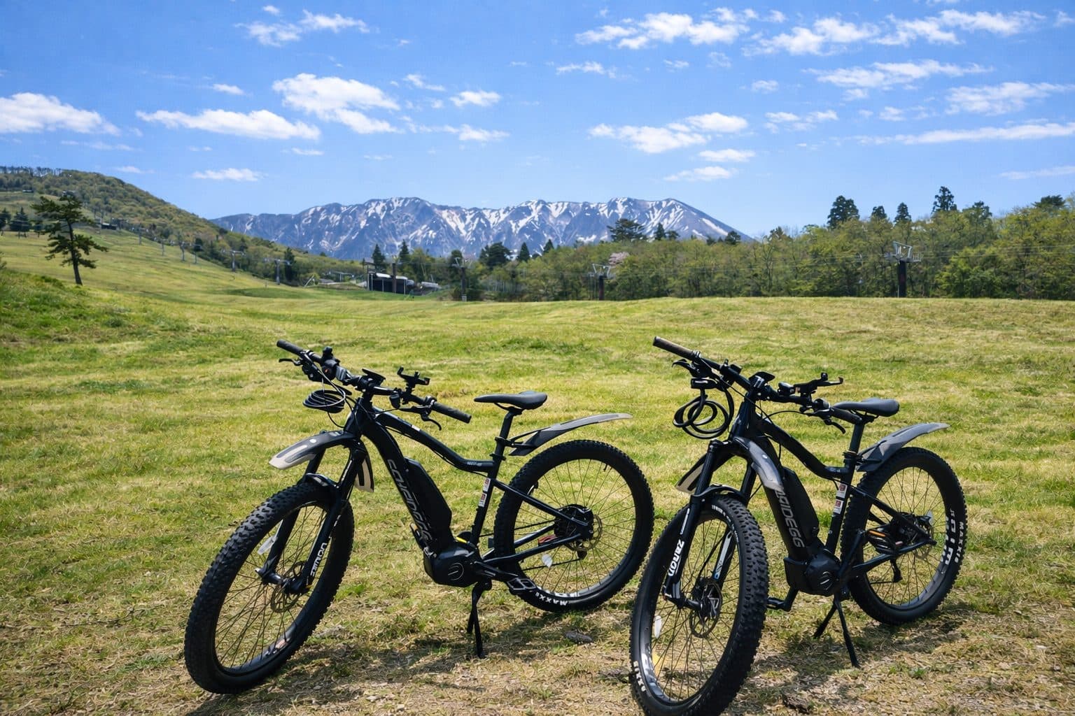 Base for hiking and e-MTB