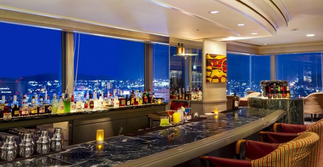 Top-floor sky bar