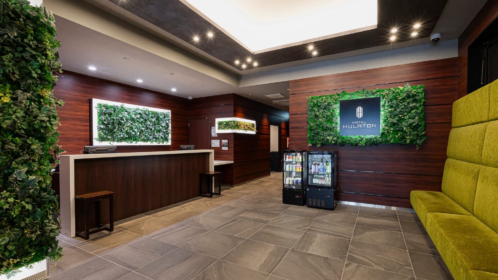 Green-wall lobby