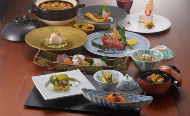 Dining at Hayama Saryo