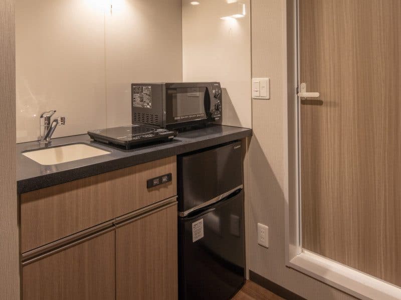장기 체류용 미니 키친 객실