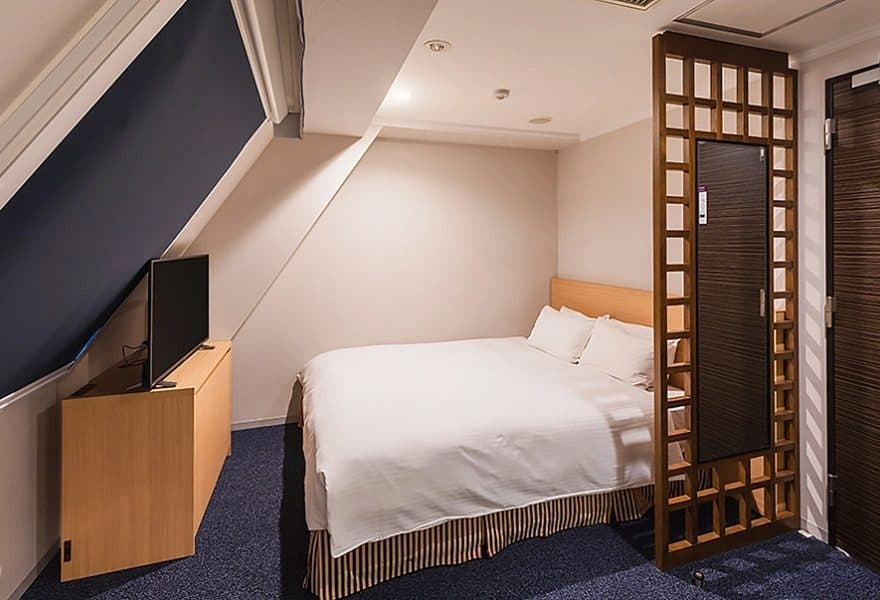 Simmons beds and smart TVs