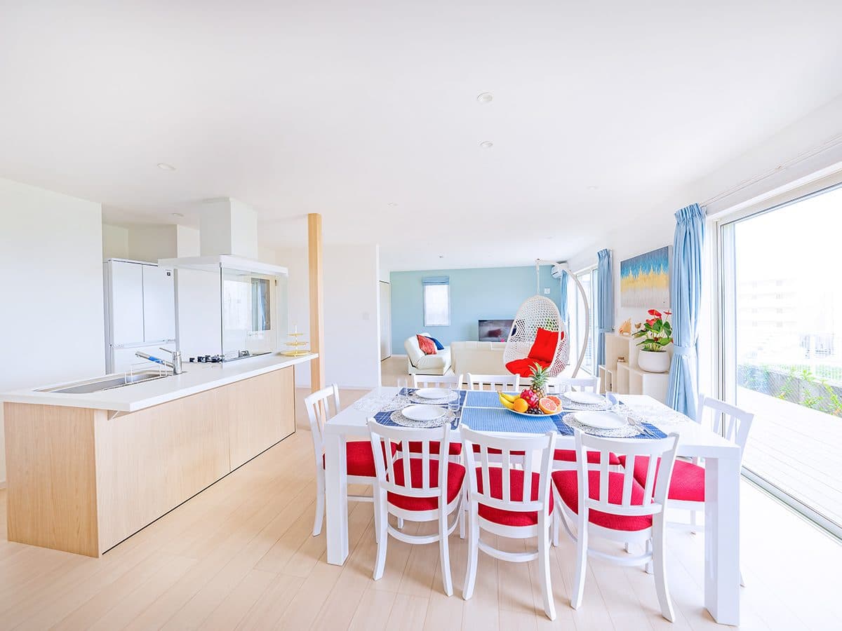 Island kitchen, table for 8