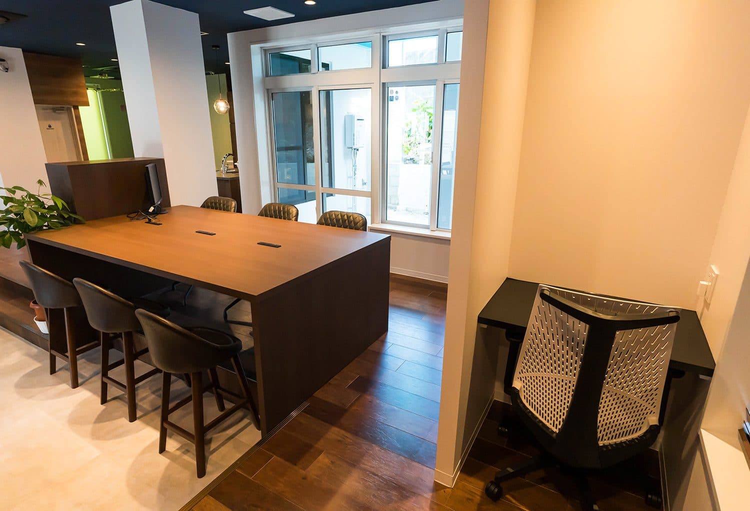 24-hour coworking