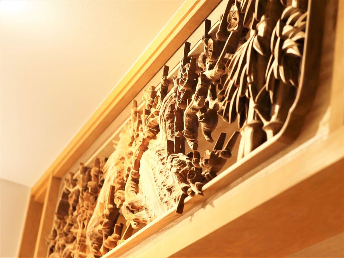 Rooms dressed in traditional crafts