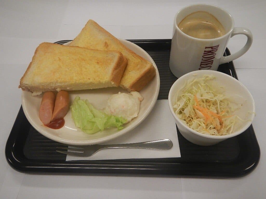 Free breakfast for guests