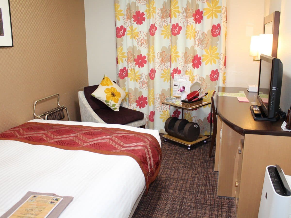 Ladies' single rooms