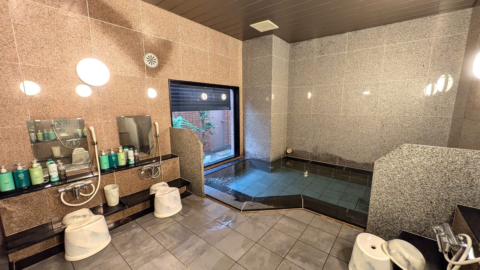 Radium hot-spring bath