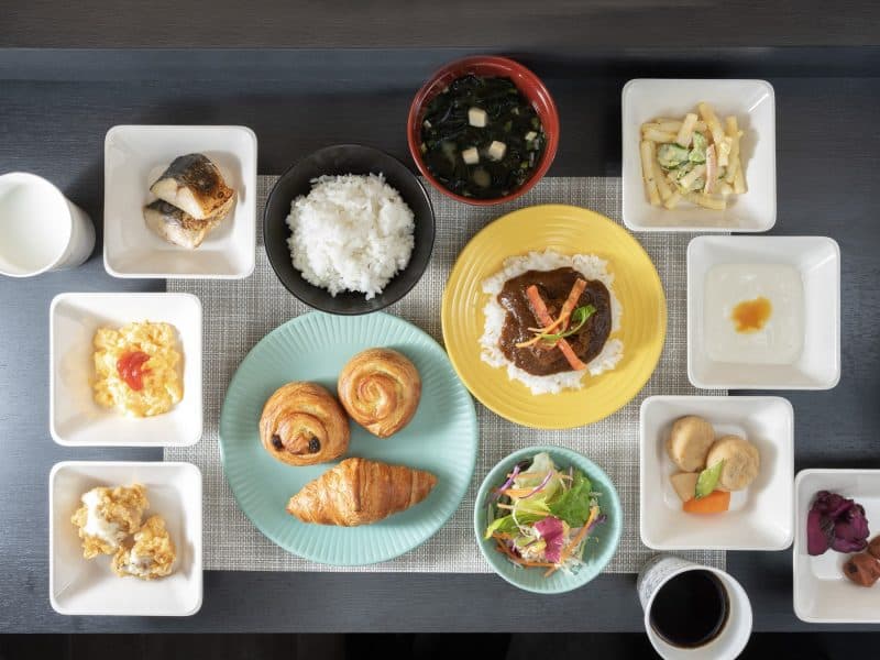 Free healthy breakfast buffet