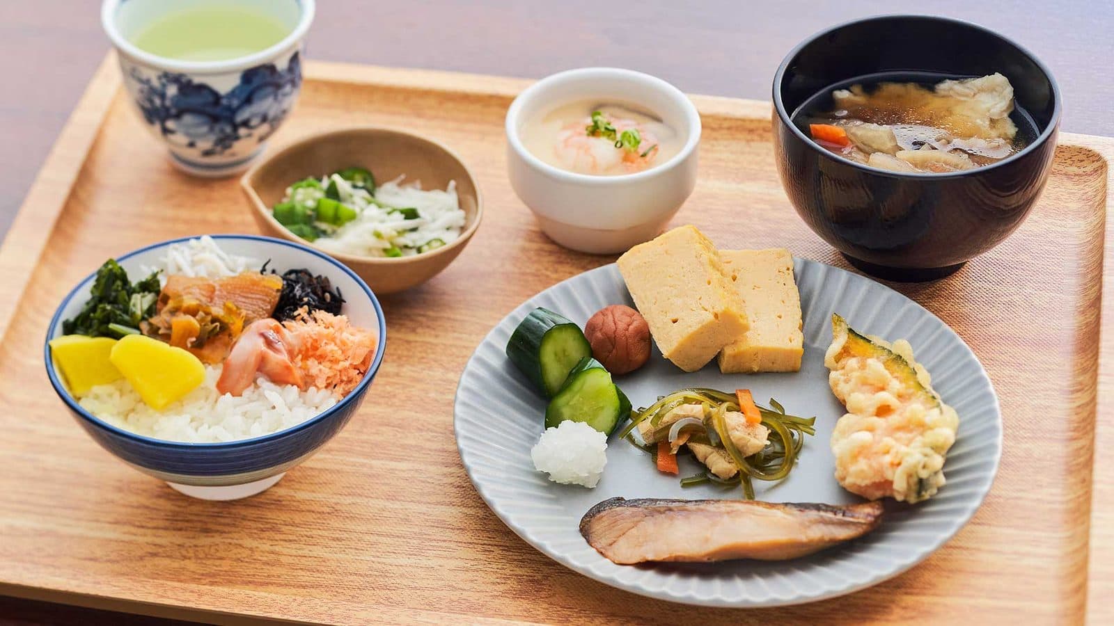 하치노헤 향토 조식