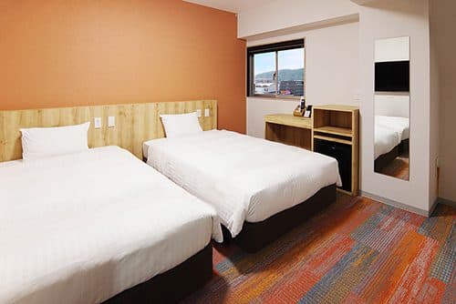Shoes-off guest rooms