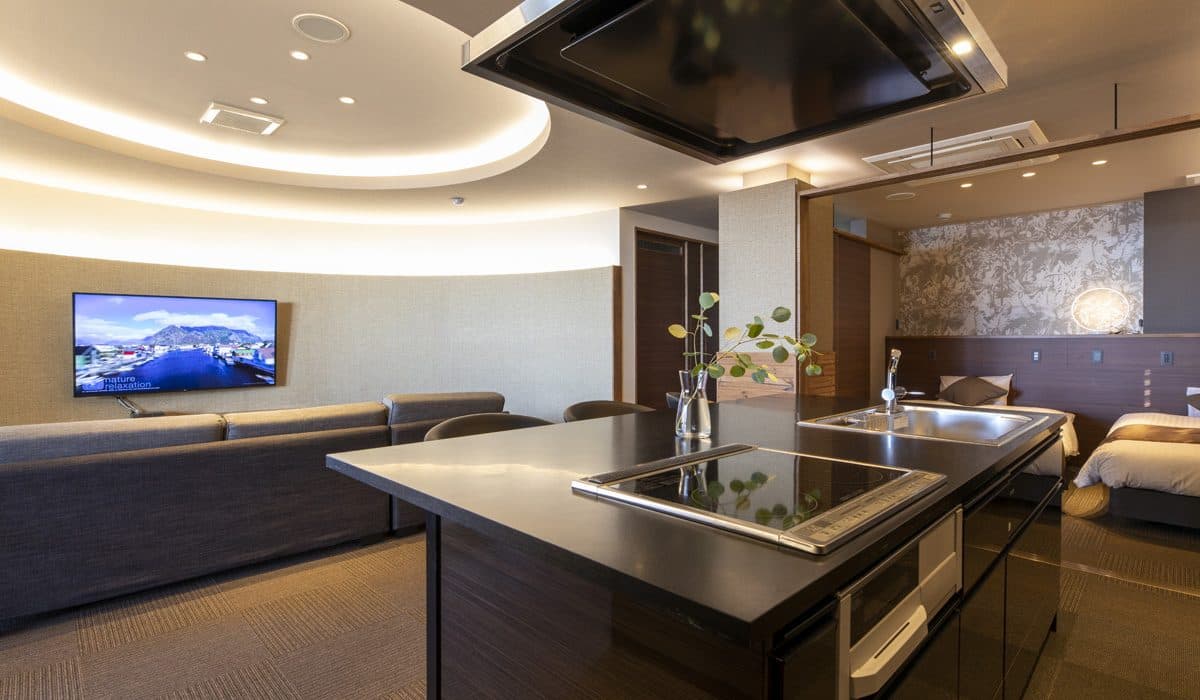 Full-size kitchen