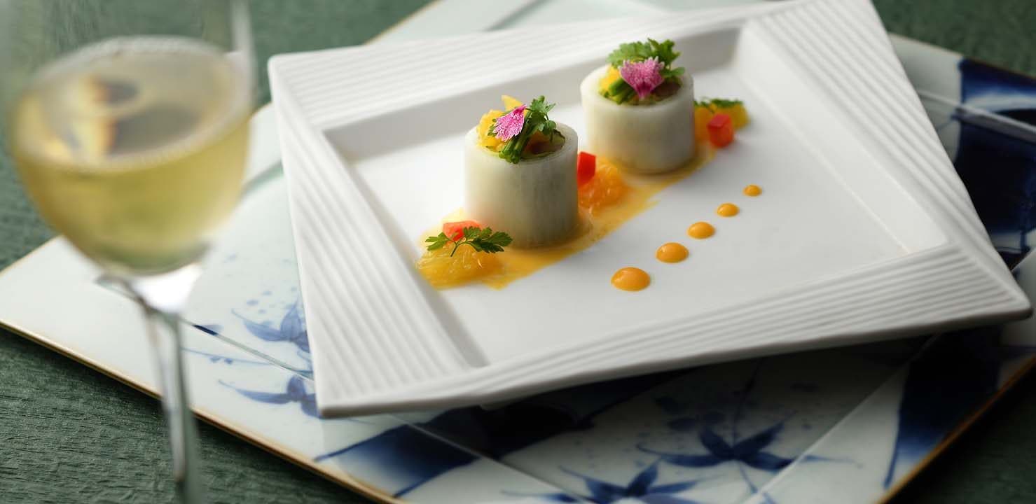 숲을 향한 개별 다이닝