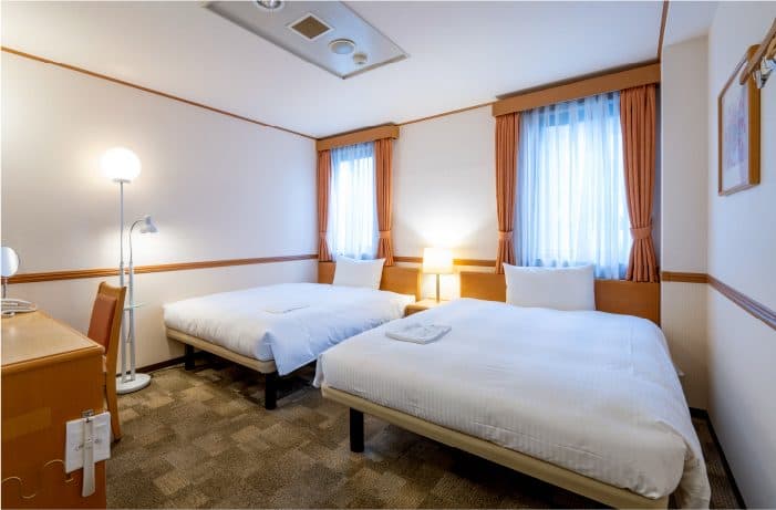 Roomy Twin Room B