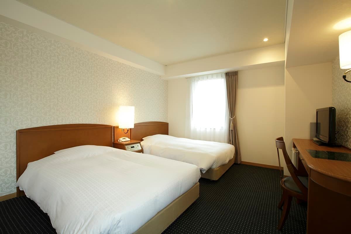 Corner twin rooms