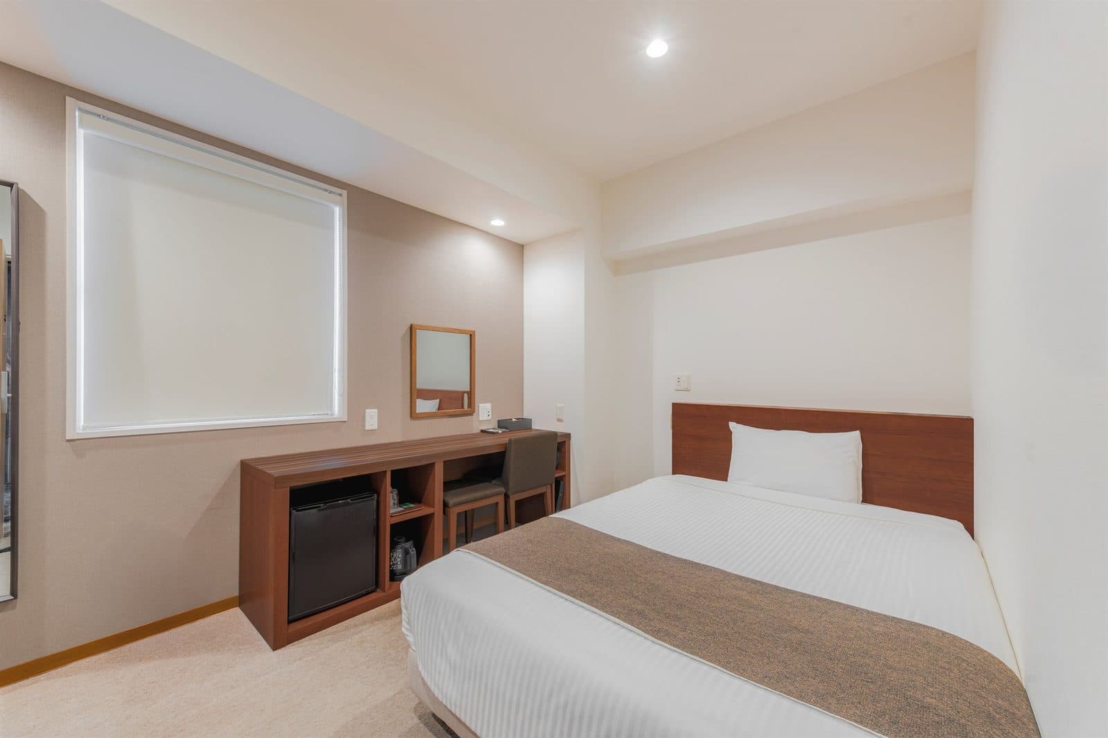 전 객실 더블 침대