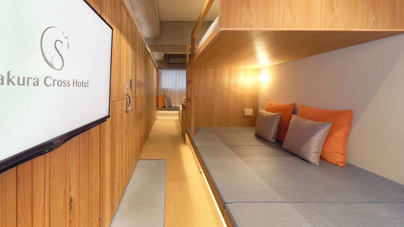 Family suite with bunk bed