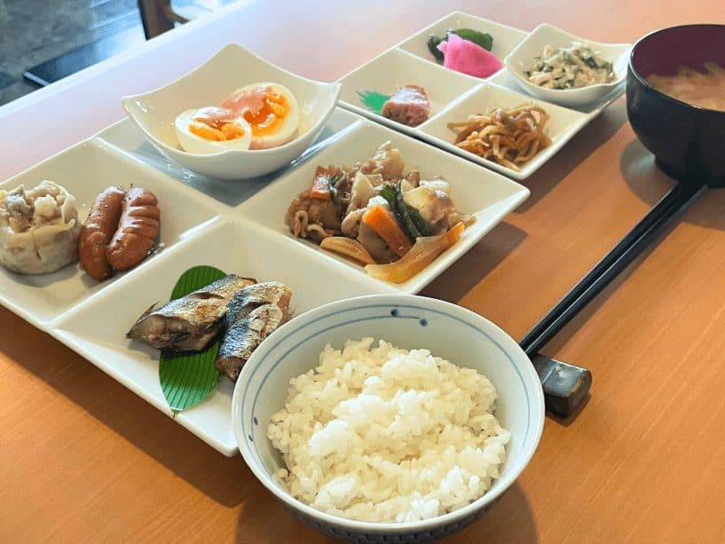 정성 담긴 가정식 조식