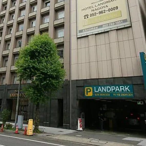 24-hour partner parking next door