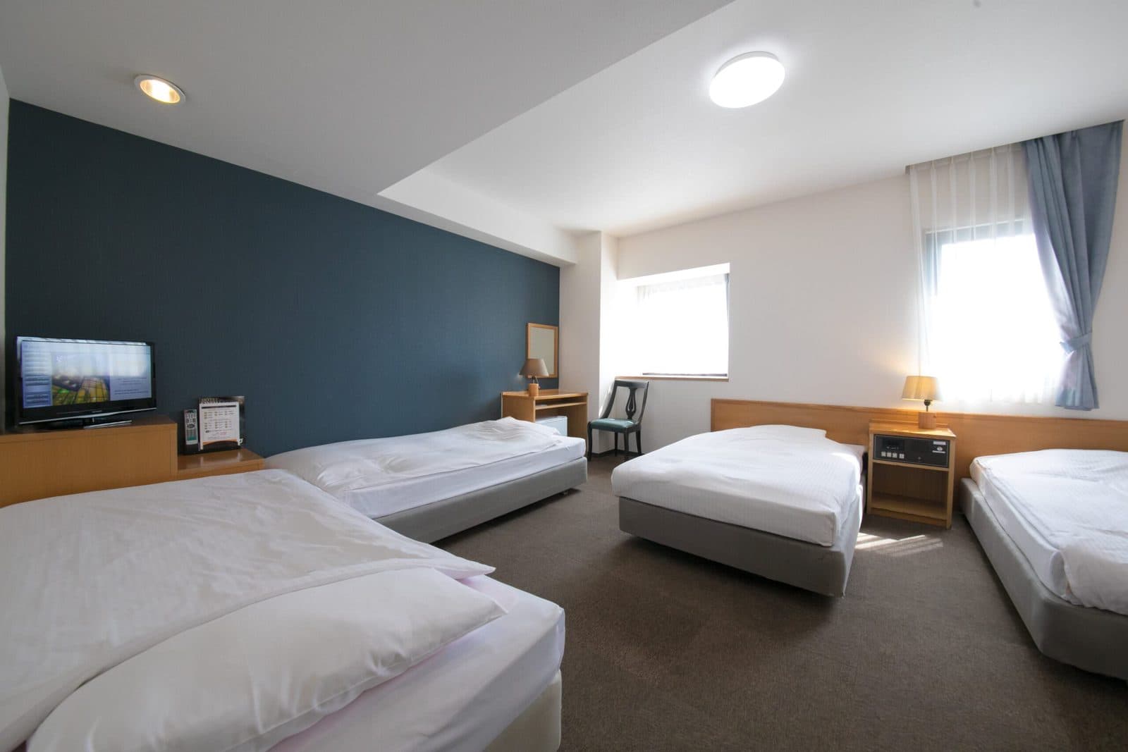 Rooms for families and groups