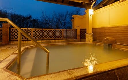 Free-flowing milky spring