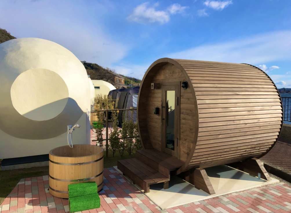 Egg Room glamping
